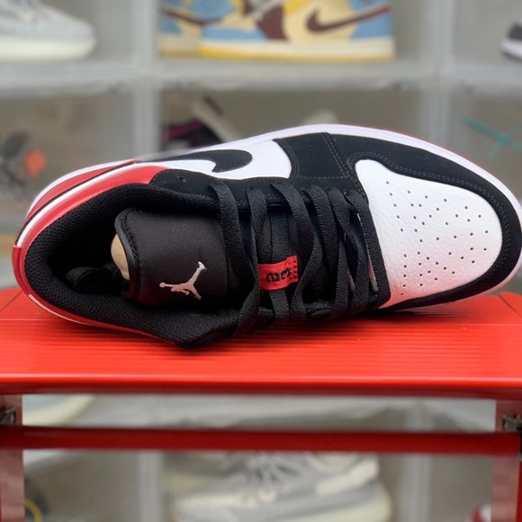 Jordan 1 Low Black Toe main image 3